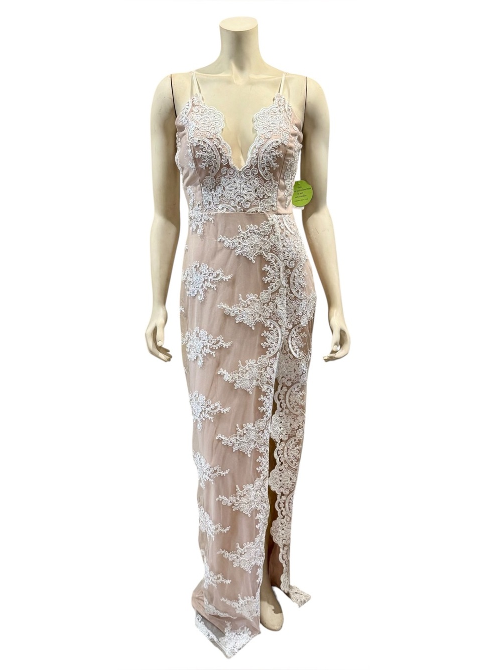 NEW Windsor Madelyn Beaded Lace Dress